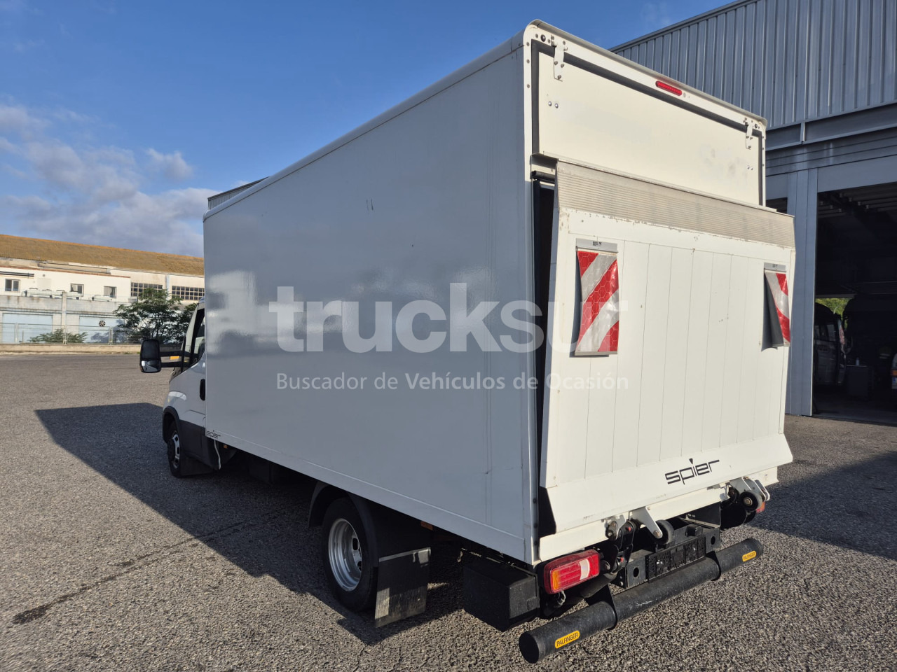 IVECO DAILY 35C16H - Carrinha de contentor: foto 5 IVECO DAILY 35C16H - Carrinha de contentor: foto 5