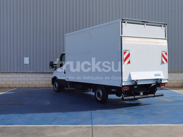 IVECO DAILY 35S16H - Carrinha de contentor: foto 4 IVECO DAILY 35S16H - Carrinha de contentor: foto 4