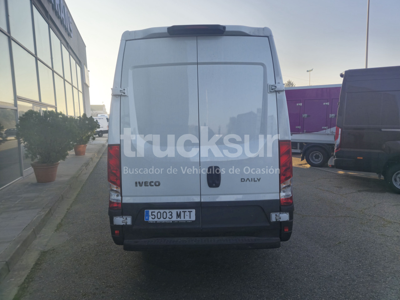 IVECO DAILY 35S16V 12M3 - Carrinha de contentor: foto 5 IVECO DAILY 35S16V 12M3 - Carrinha de contentor: foto 5