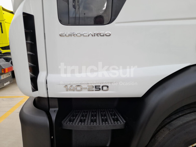 IVECO EUROCARGO 140E 250 - Camião de lona: foto 5 IVECO EUROCARGO 140E 250 - Camião de lona: foto 5