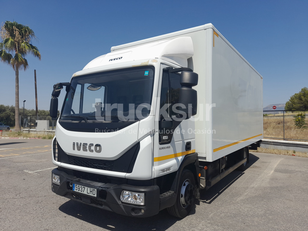 IVECO EUROCARGO 210.75 P/E - Camião furgão: foto 1 IVECO EUROCARGO 210.75 P/E - Camião furgão: foto 1