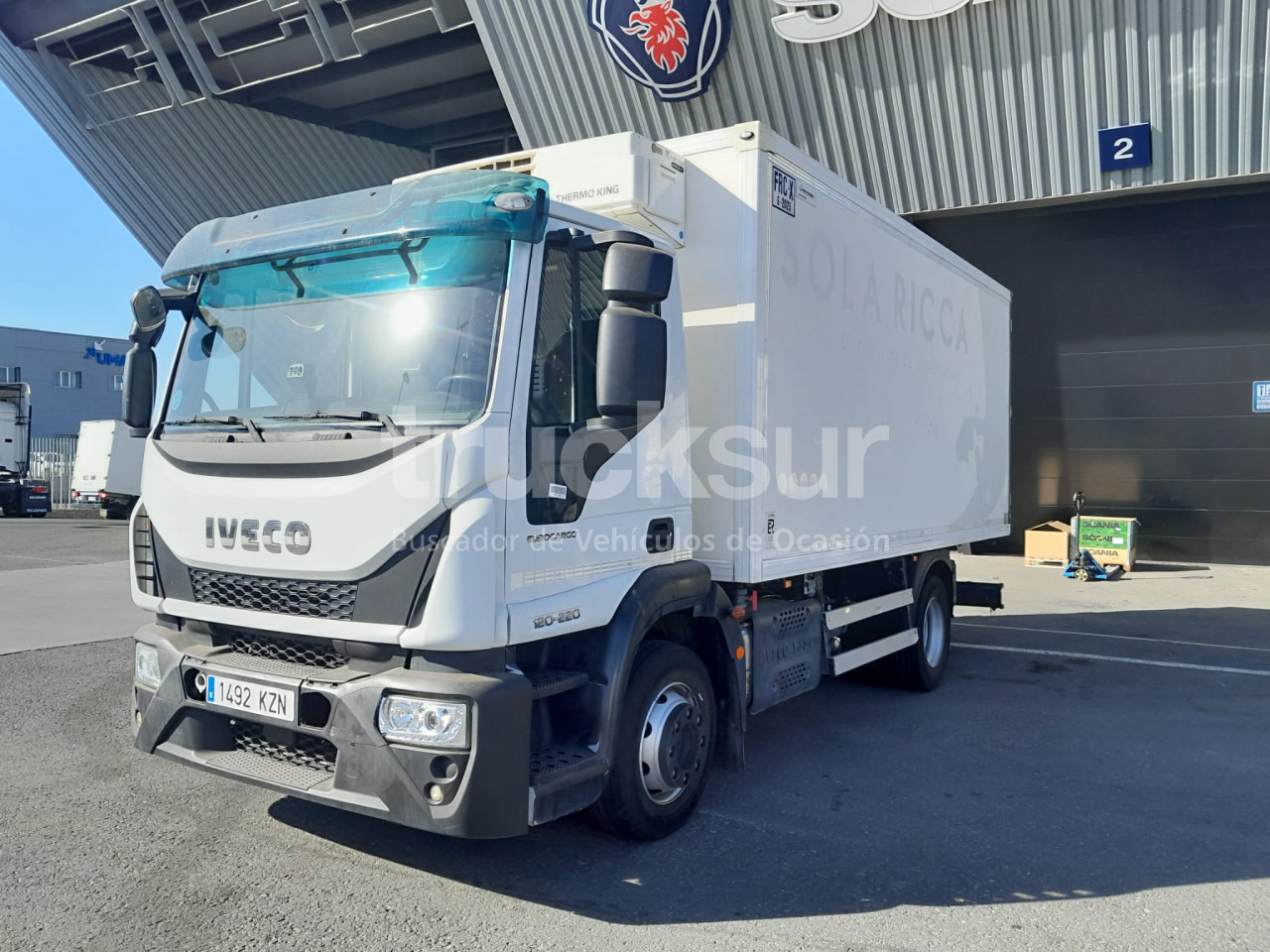 IVECO ML120E22 FRC-X - Camião furgão: foto 2 IVECO ML120E22 FRC-X - Camião furgão: foto 2