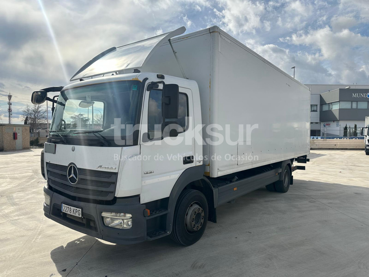 MERCEDES ATEGO - Camião furgão: foto 1 MERCEDES ATEGO - Camião furgão: foto 1