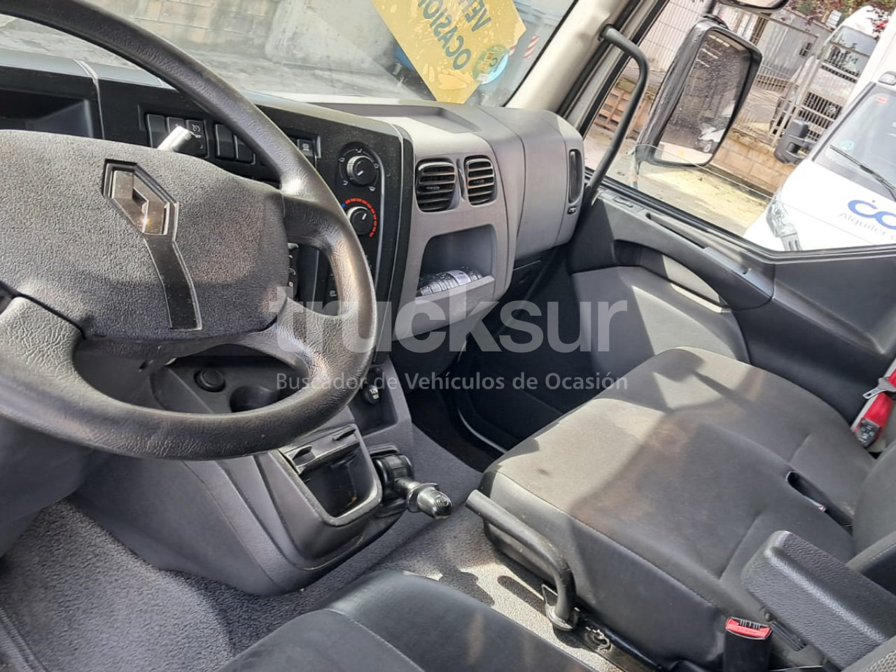 RENAULT D 12.210 SEMITAULINER - Camião de lona: foto 5 RENAULT D 12.210 SEMITAULINER - Camião de lona: foto 5