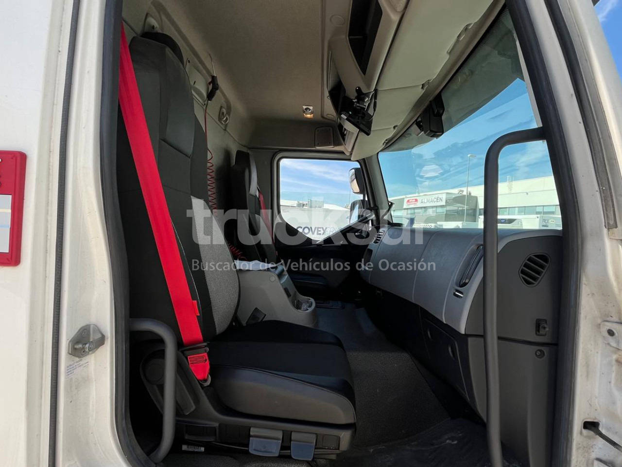 Camião de lona RENAULT D18.320: foto 9