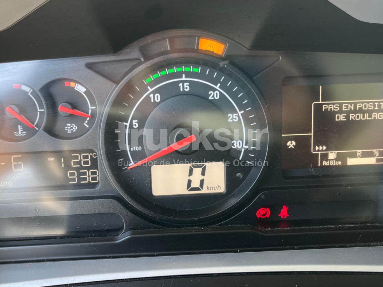 Camião de lona RENAULT D18.320: foto 8