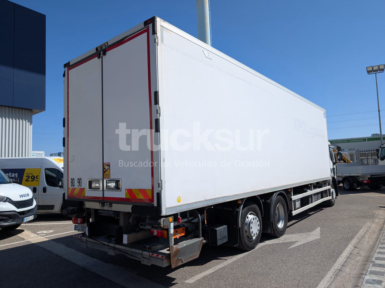 RENAULT D320.26 ejes 6x2*4 - Camião frigorífico: foto 4 RENAULT D320.26 ejes 6x2*4 - Camião frigorífico: foto 4