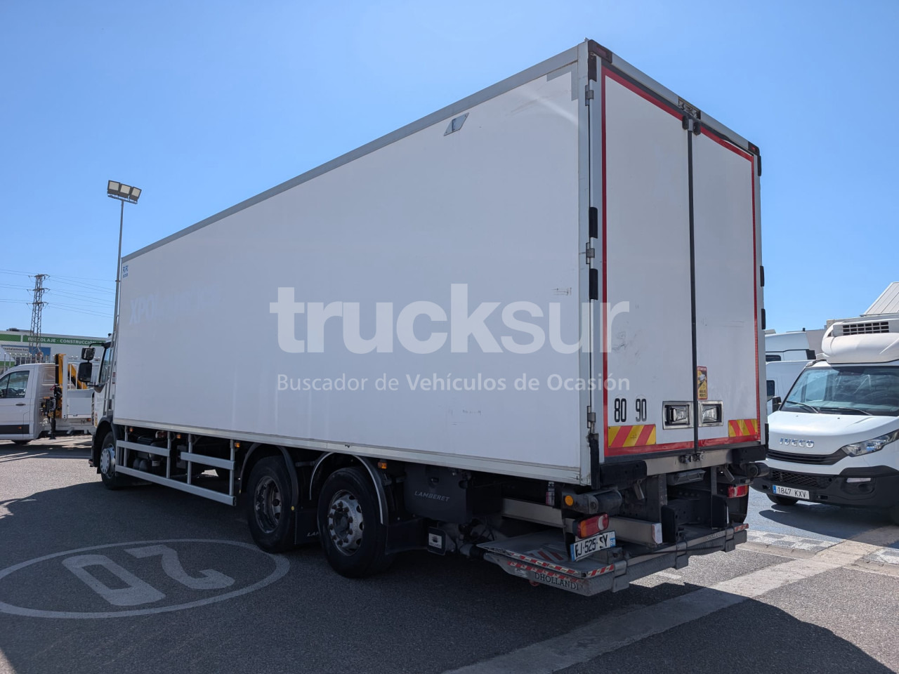 RENAULT D320.26 ejes 6x2*4 - Camião frigorífico: foto 3 RENAULT D320.26 ejes 6x2*4 - Camião frigorífico: foto 3