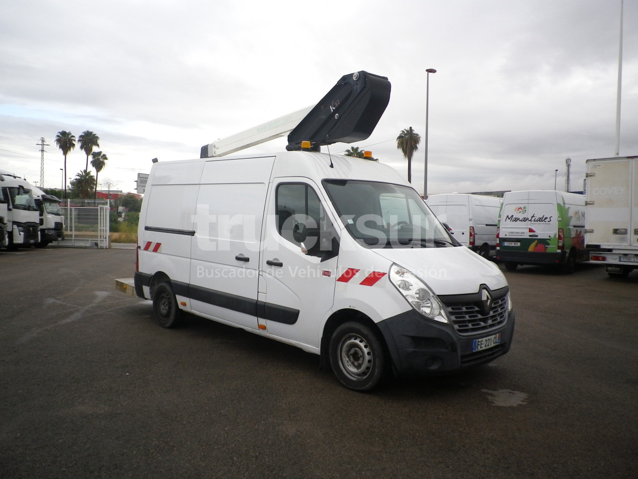 RENAULT MASTER 130.35 CESTA - Carrinha de contentor: foto 2 RENAULT MASTER 130.35 CESTA - Carrinha de contentor: foto 2