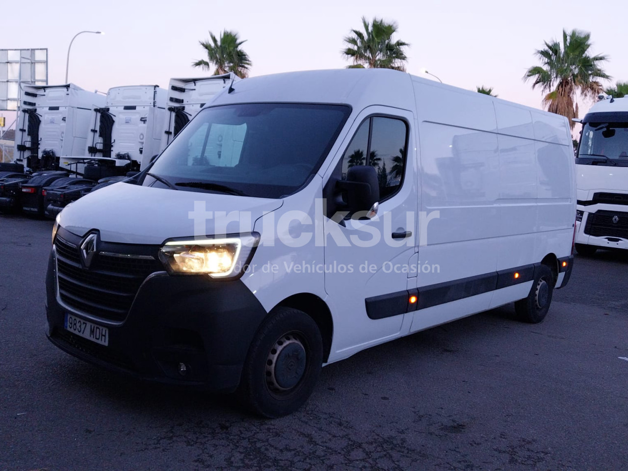 RENAULT MASTER 150.35 - Carrinha de contentor: foto 1 RENAULT MASTER 150.35 - Carrinha de contentor: foto 1