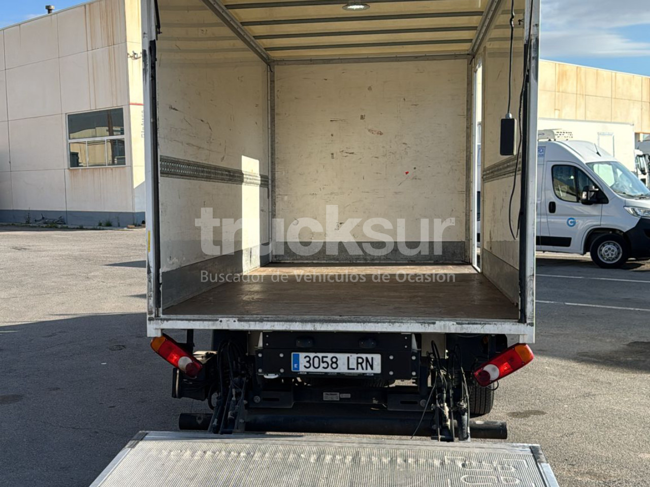 RENAULT MASTER 165.35 GV P/E - Carrinha de contentor: foto 5 RENAULT MASTER 165.35 GV P/E - Carrinha de contentor: foto 5