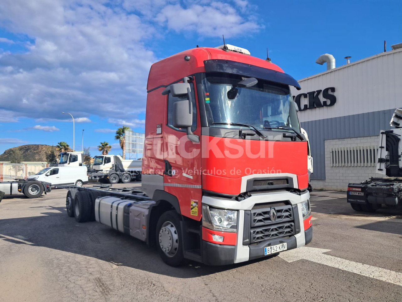 RENAULT T480 HIGH SLEEPER CAB 6X2*4 ejes 6x2*4 - Camião chassi: foto 2 RENAULT T480 HIGH SLEEPER CAB 6X2*4 ejes 6x2*4 - Camião chassi: foto 2