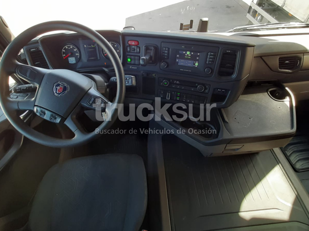 SCANIA R450.18 - Camião de lona: foto 5 SCANIA R450.18 - Camião de lona: foto 5
