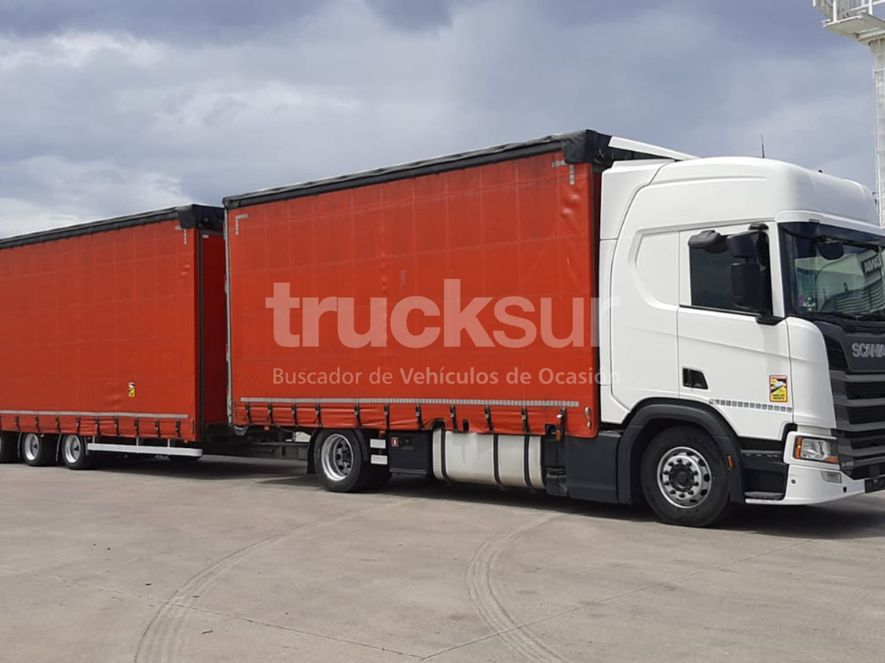SCANIA R450.18 - Camião de lona: foto 1 SCANIA R450.18 - Camião de lona: foto 1