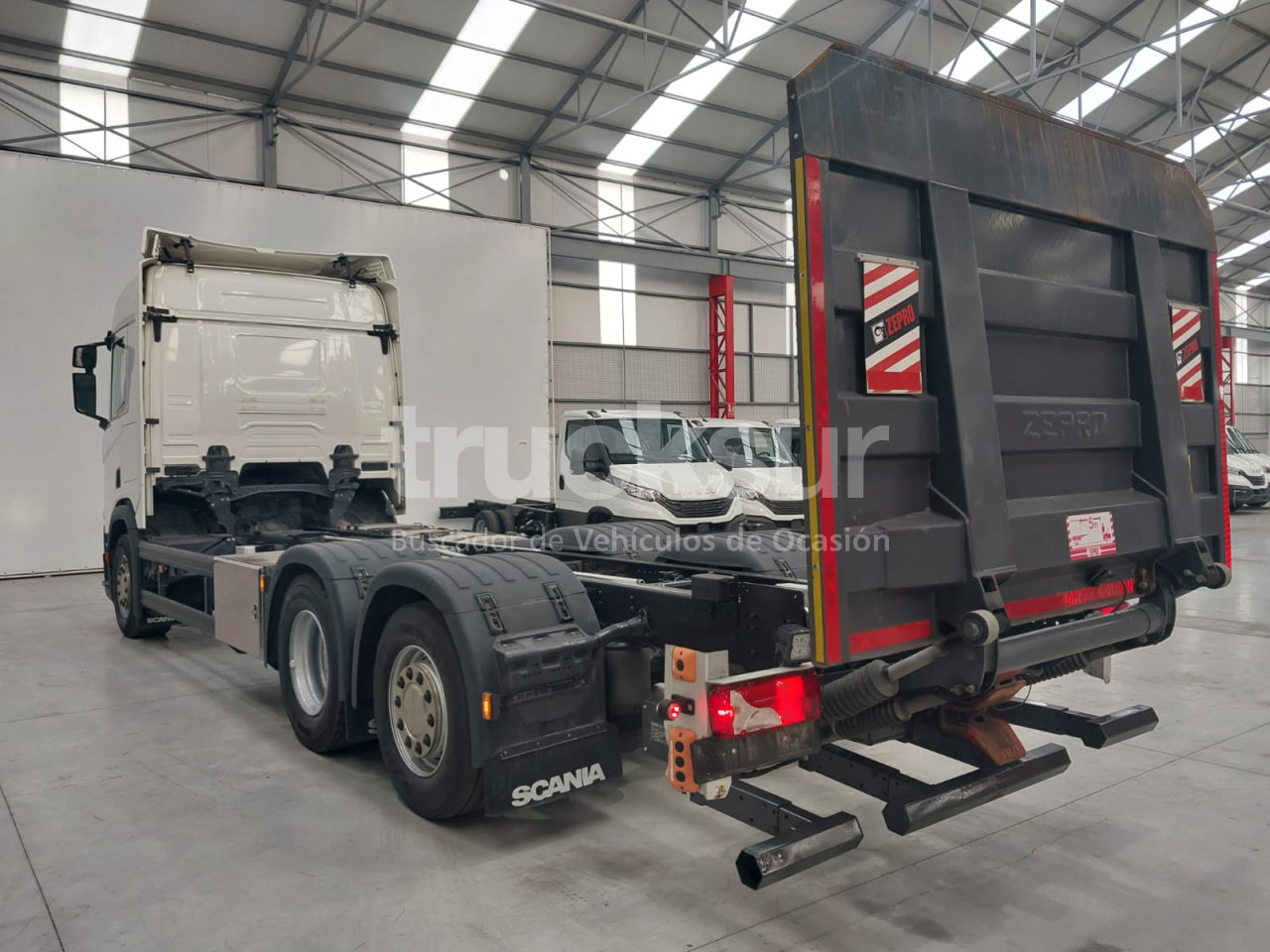 SCANIA R450.26 ejes 6x2*4 - Camião chassi: foto 3 SCANIA R450.26 ejes 6x2*4 - Camião chassi: foto 3