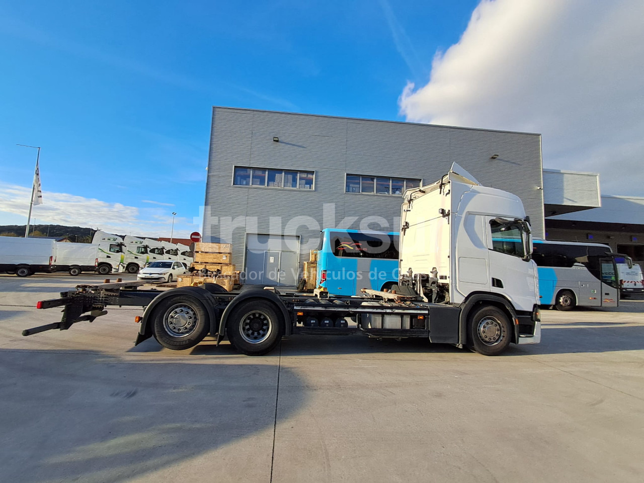 SCANIA R450.26 ejes 6x2*4 - Camião chassi: foto 3 SCANIA R450.26 ejes 6x2*4 - Camião chassi: foto 3