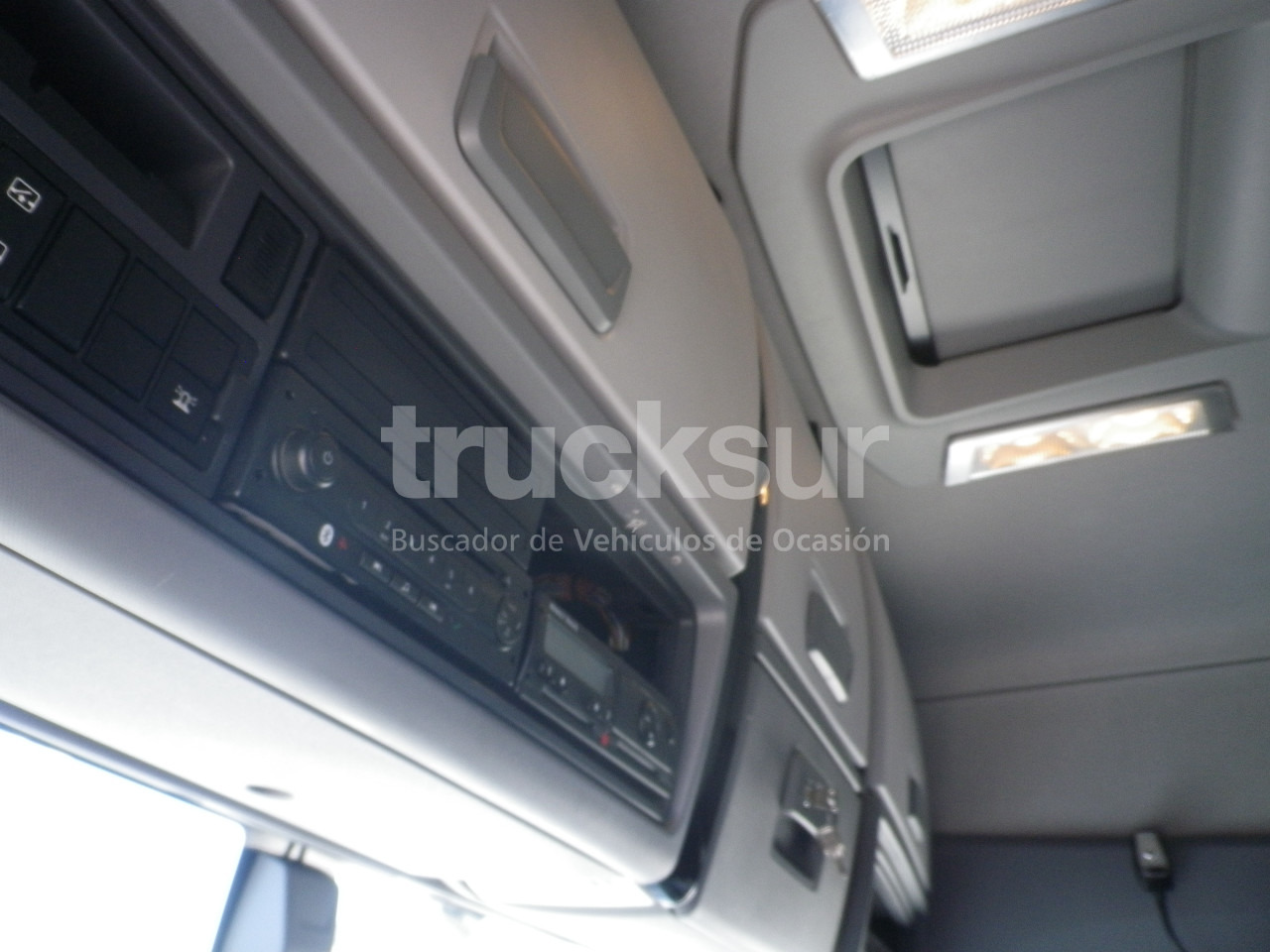 Tractor RENAULT T440 SLEEPER CAB: foto 9