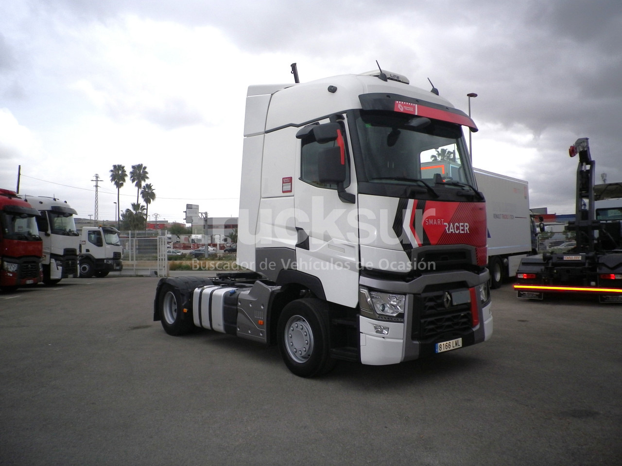 RENAULT T520 HIGH SLEEPER CAB - Tractor: foto 3 RENAULT T520 HIGH SLEEPER CAB - Tractor: foto 3