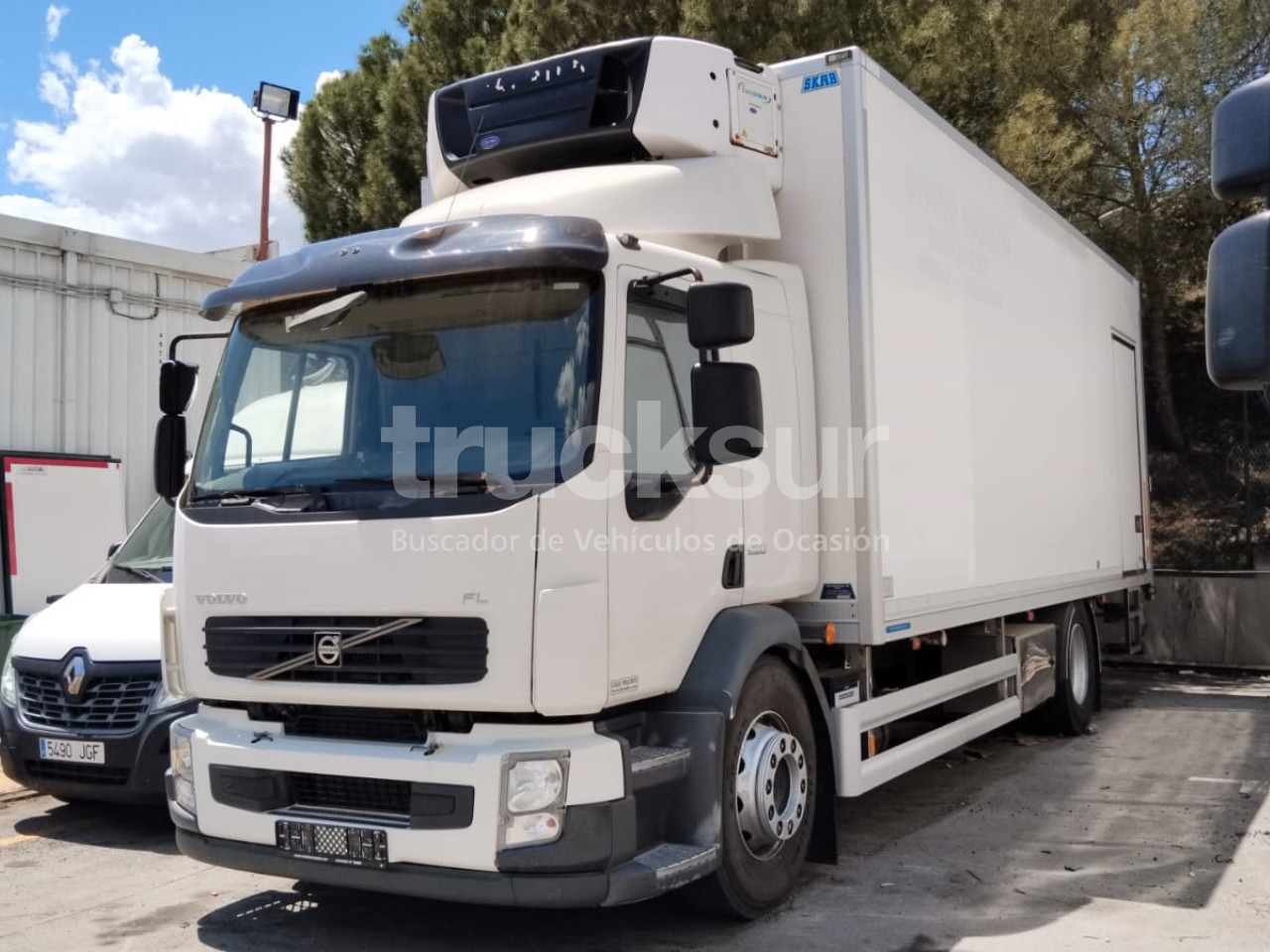 VOLVO FL290 - Camião frigorífico: foto 1 VOLVO FL290 - Camião frigorífico: foto 1
