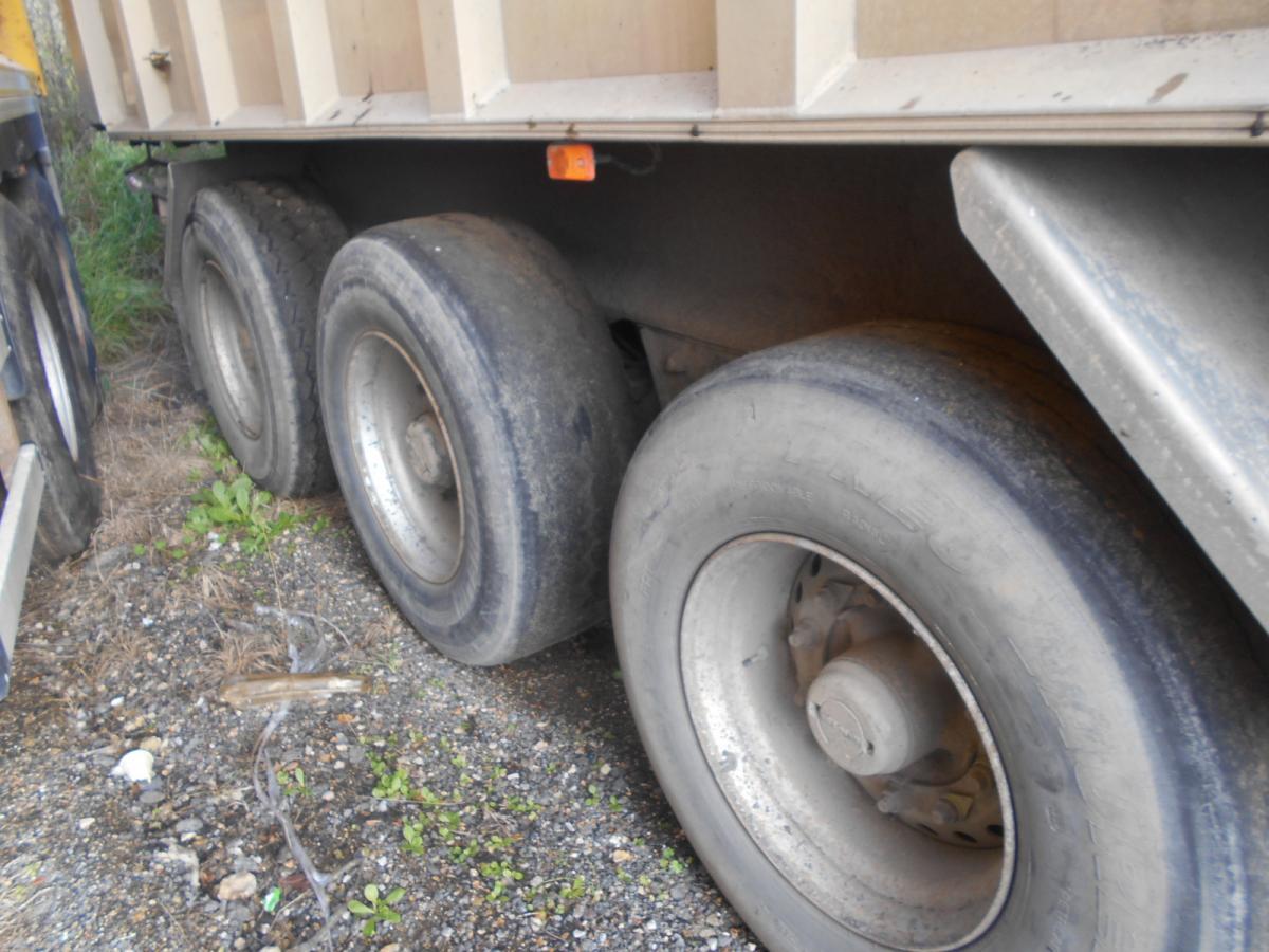 Benalu - Semi-reboque basculante: foto 5 Benalu - Semi-reboque basculante: foto 5