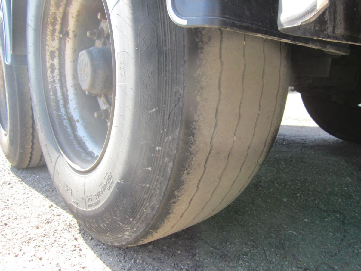 Semi-reboque basculante para transporte de materiais a granel Benalu: foto 18
