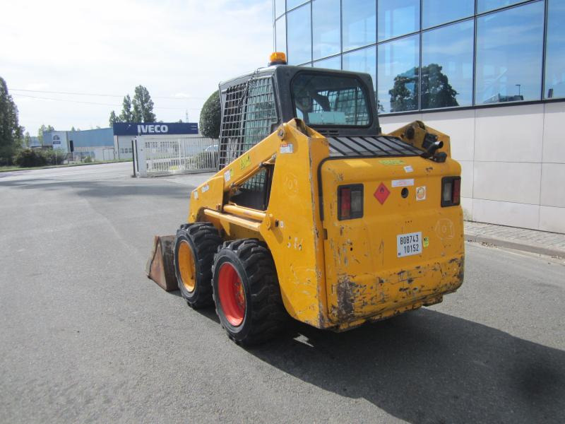 Mini pá carregadora Bobcat S130: foto 6