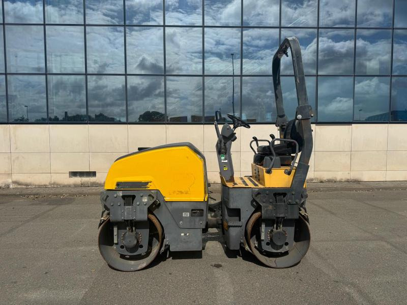 Dynapac CC1200 - Compactador de asfalto: foto 1 Dynapac CC1200 - Compactador de asfalto: foto 1