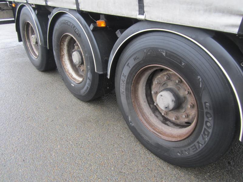 Fruehauf - Semi-reboque de lona: foto 4 Fruehauf - Semi-reboque de lona: foto 4