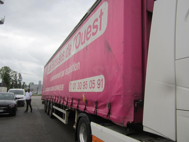 Fruehauf - Semi-reboque de lona: foto 1 Fruehauf - Semi-reboque de lona: foto 1