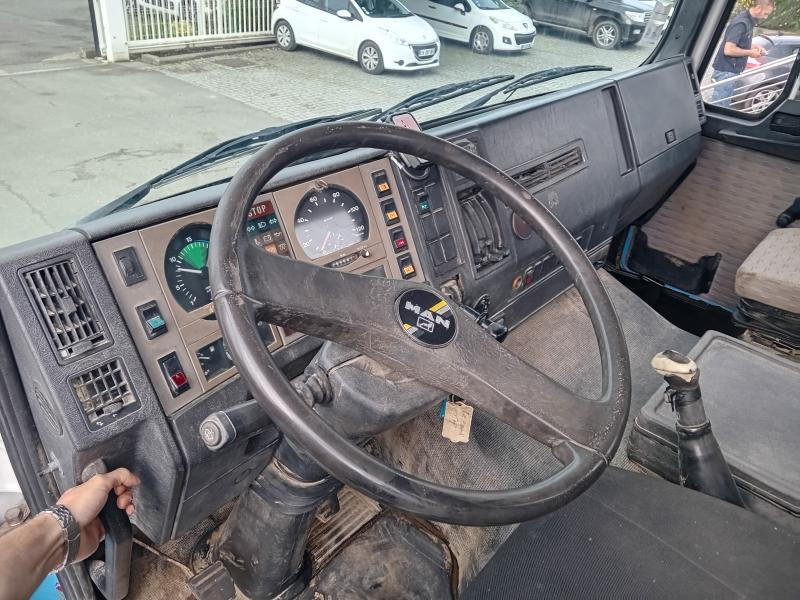 Camião basculante MAN 19.272: foto 6