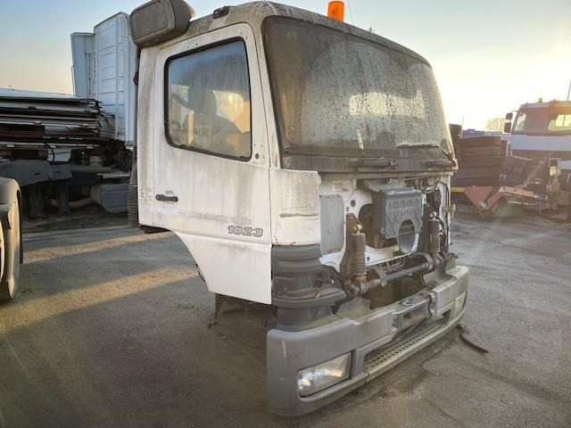 Mercedes ATEGO - Cabine para Camião: foto 2 Mercedes ATEGO - Cabine para Camião: foto 2
