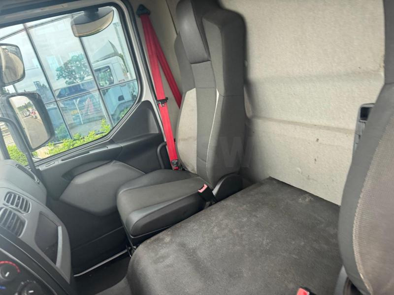 Camião furgão Renault D-Series: foto 13 Camião furgão Renault D-Series: foto 13