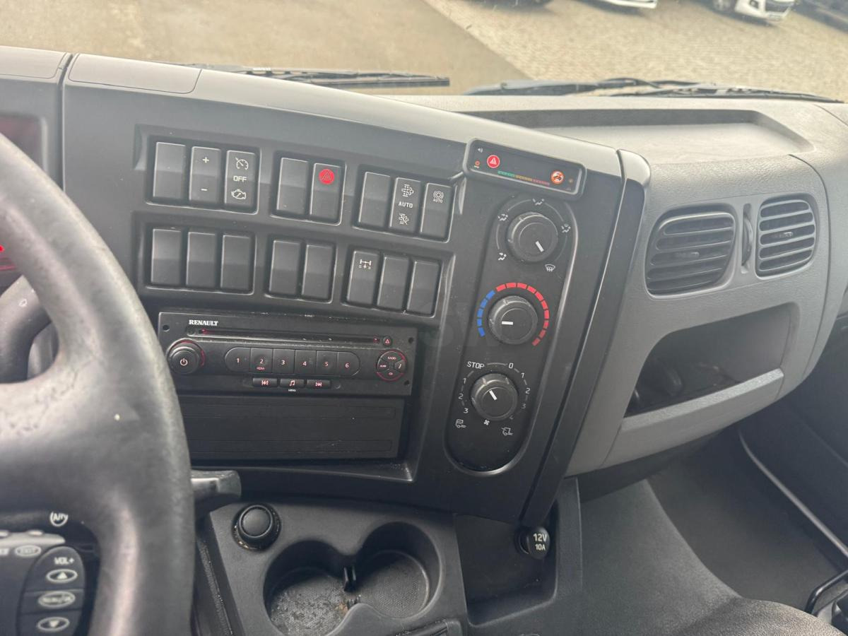 Camião furgão Renault D-Series: foto 15 Camião furgão Renault D-Series: foto 15