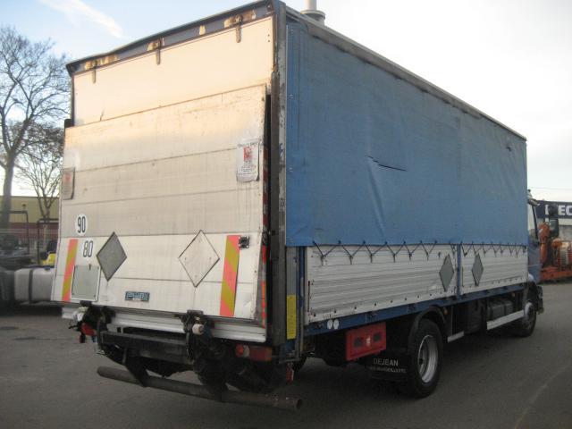 Renault Midlum 180 - Camião de lona: foto 3 Renault Midlum 180 - Camião de lona: foto 3