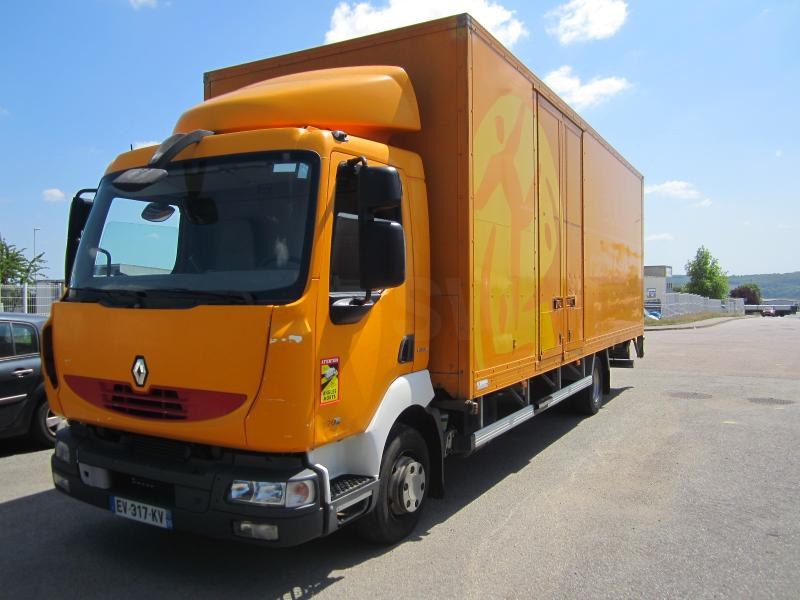 Renault Midlum 220 DXI - Camião furgão: foto 2 Renault Midlum 220 DXI - Camião furgão: foto 2