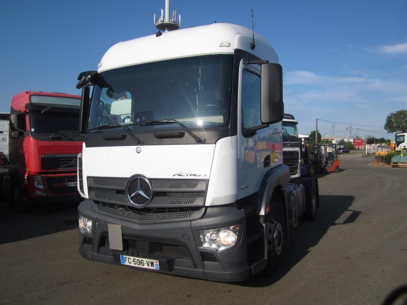 Mercedes 1846 - Tractor: foto 1 Mercedes 1846 - Tractor: foto 1
