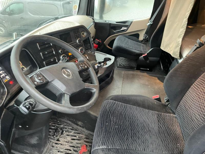 Tractor Mercedes Actros 1845: foto 8
