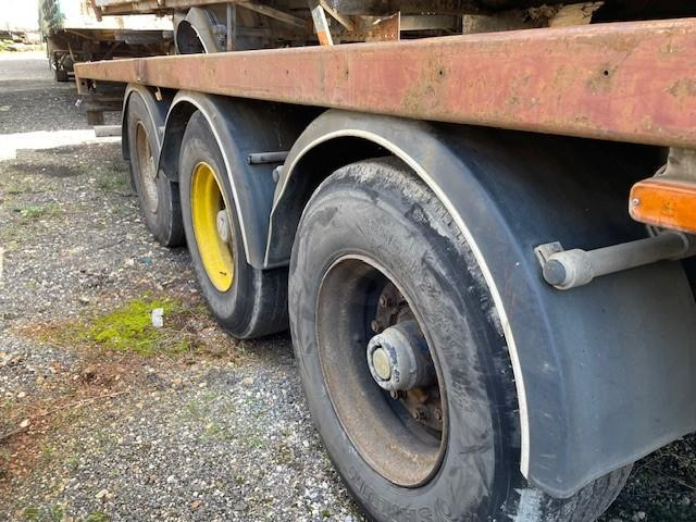 Trailor - Semi-reboque plataforma/ Caixa aberta: foto 3 Trailor - Semi-reboque plataforma/ Caixa aberta: foto 3