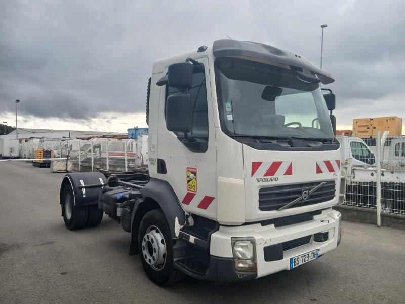 Volvo FL 260 - Camião chassi: foto 1 Volvo FL 260 - Camião chassi: foto 1