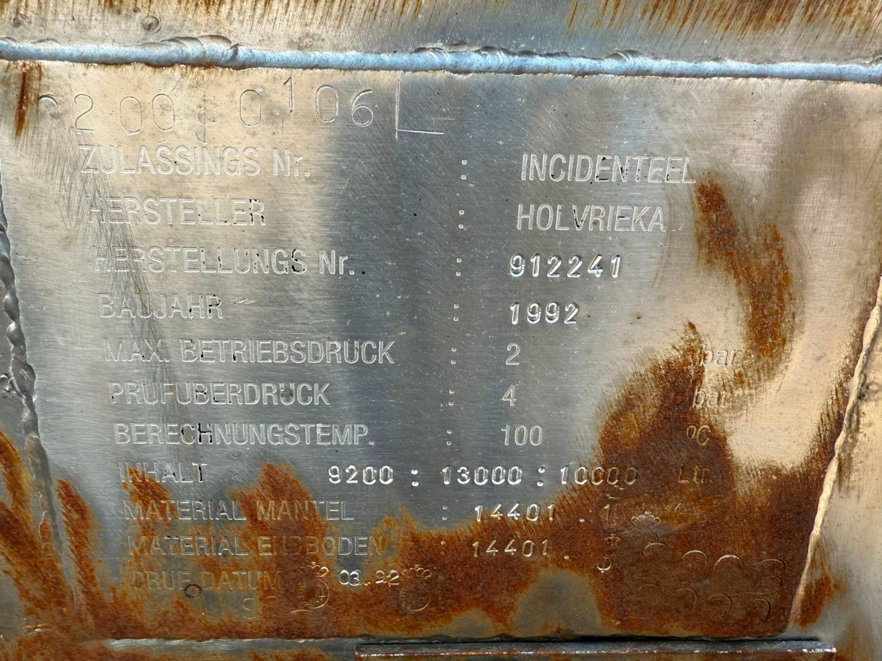 Burg 3 axle 3 compartments 32.200 L ADR - Semi-reboque cisterna: foto 3 Burg 3 axle 3 compartments 32.200 L ADR - Semi-reboque cisterna: foto 3