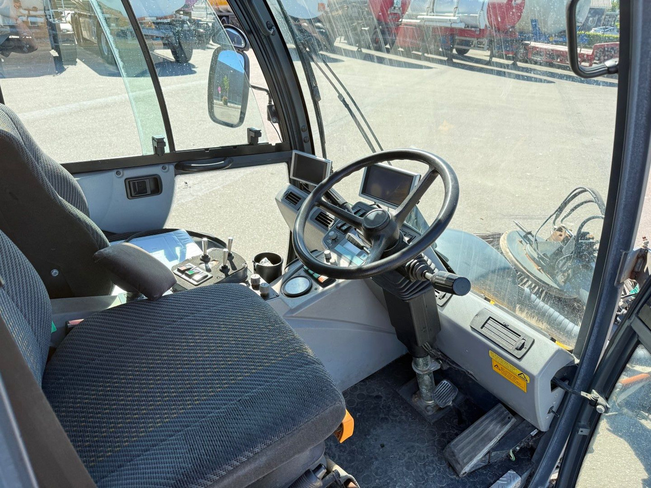 Hako Citymaster 2000 4x4 Euro 5 Kehrmaschine - Varredora urbana: foto 5 Hako Citymaster 2000 4x4 Euro 5 Kehrmaschine - Varredora urbana: foto 5