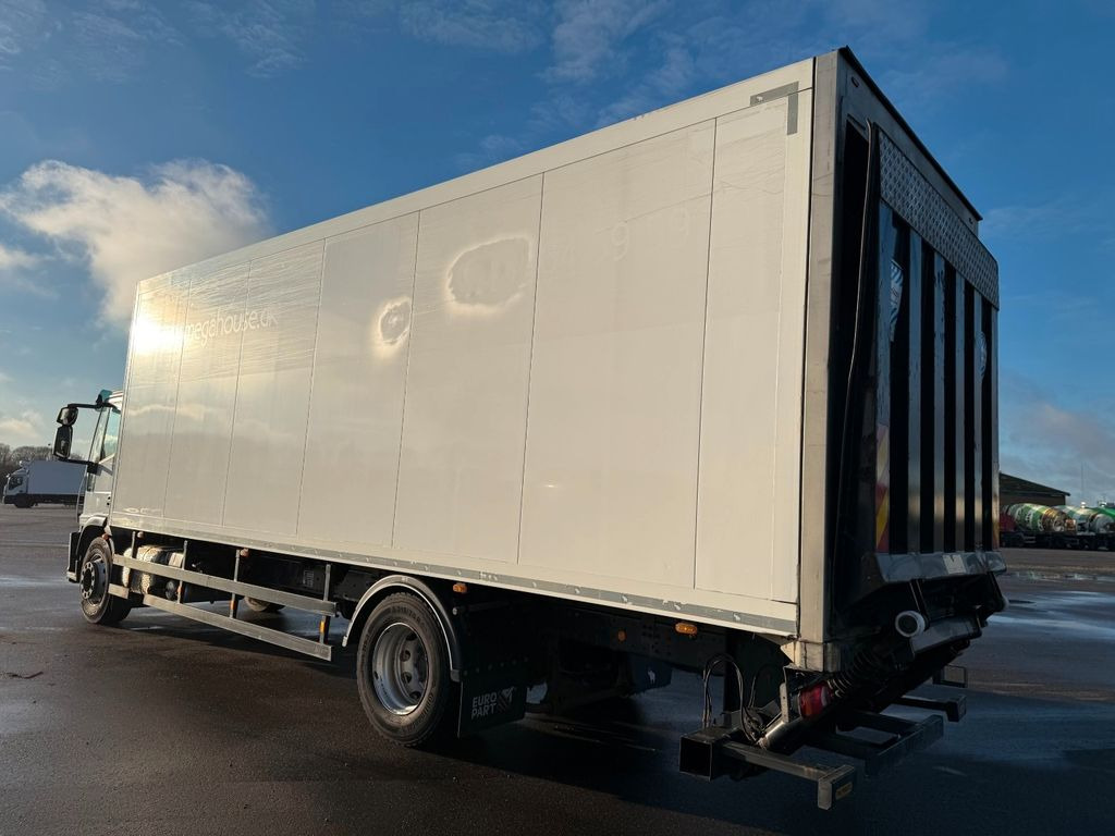 Iveco 180E32 Schmitz / Thermo King T-1200R Spectrum - Camião frigorífico: foto 4 Iveco 180E32 Schmitz / Thermo King T-1200R Spectrum - Camião frigorífico: foto 4