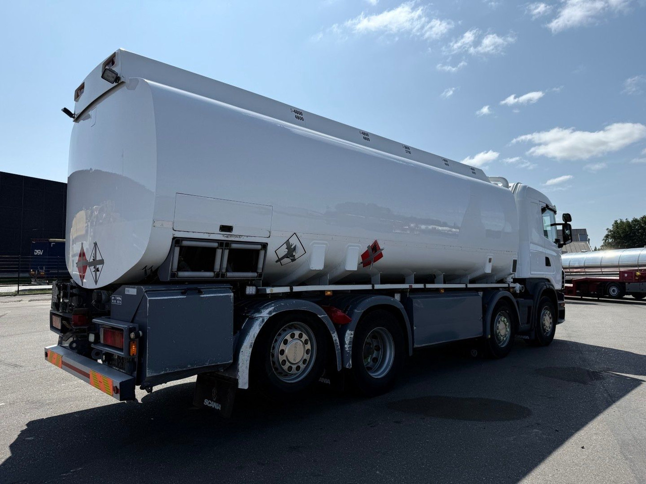 Scania G480 8x2*6 24.000 L / 5 compartments / ADR Tank - Camião cisterna: foto 3 Scania G480 8x2*6 24.000 L / 5 compartments / ADR Tank - Camião cisterna: foto 3