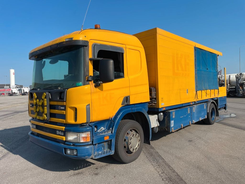 Scania P94/230 LB 4x2 Euro 3 Schaltgetriebe - Camião de caixa aberta/ Plataforma: foto 1 Scania P94/230 LB 4x2 Euro 3 Schaltgetriebe - Camião de caixa aberta/ Plataforma: foto 1