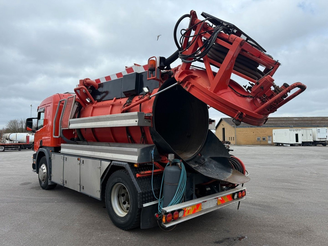 Scania P94/260 4x2 NZ SLS590 Kombi 8.400 l. - Caminhão limpa fossa: foto 5 Scania P94/260 4x2 NZ SLS590 Kombi 8.400 l. - Caminhão limpa fossa: foto 5