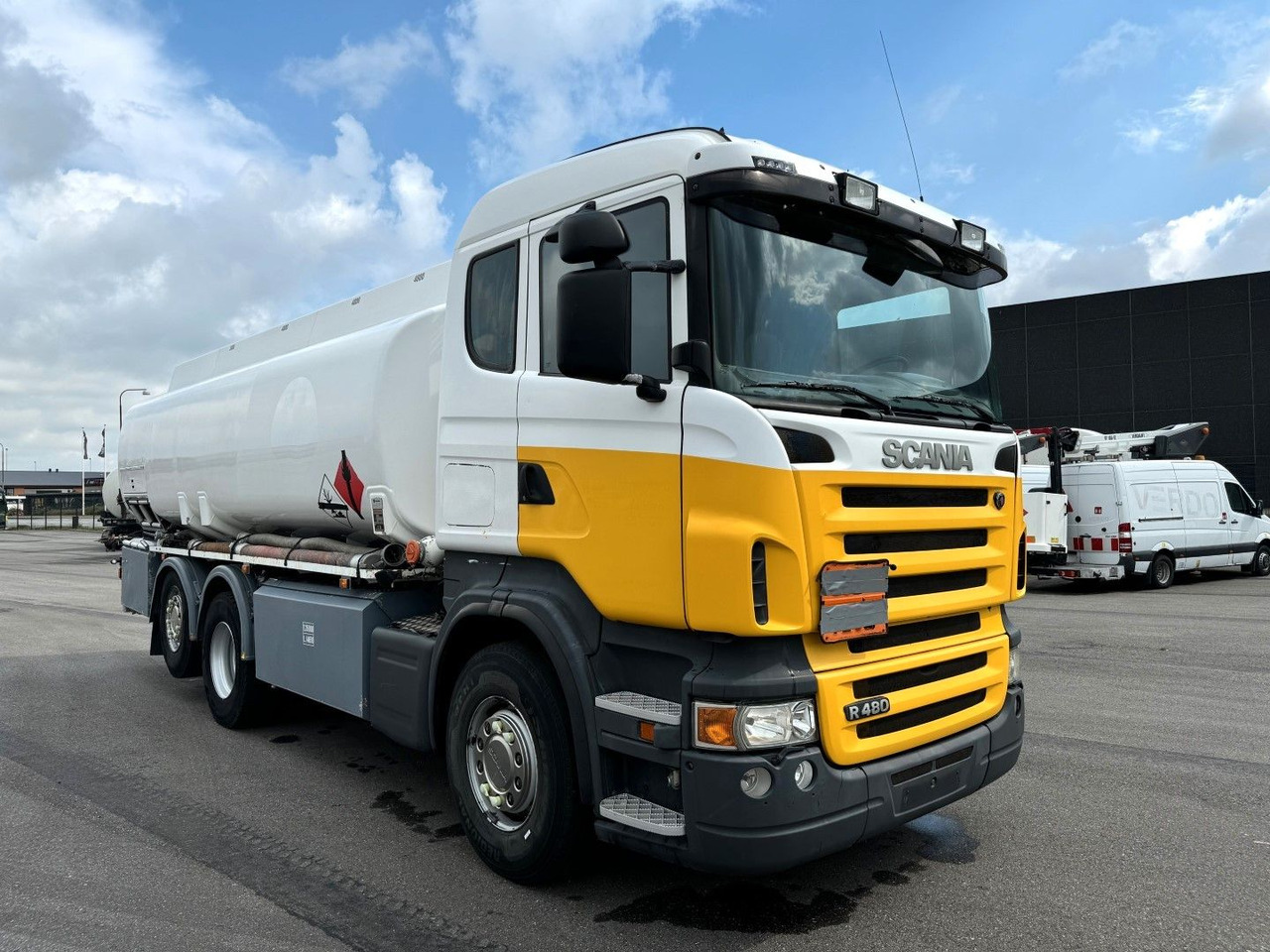 Scania R480 6x2*4 19.000 L ADR Tanktruck - Camião cisterna: foto 2 Scania R480 6x2*4 19.000 L ADR Tanktruck - Camião cisterna: foto 2