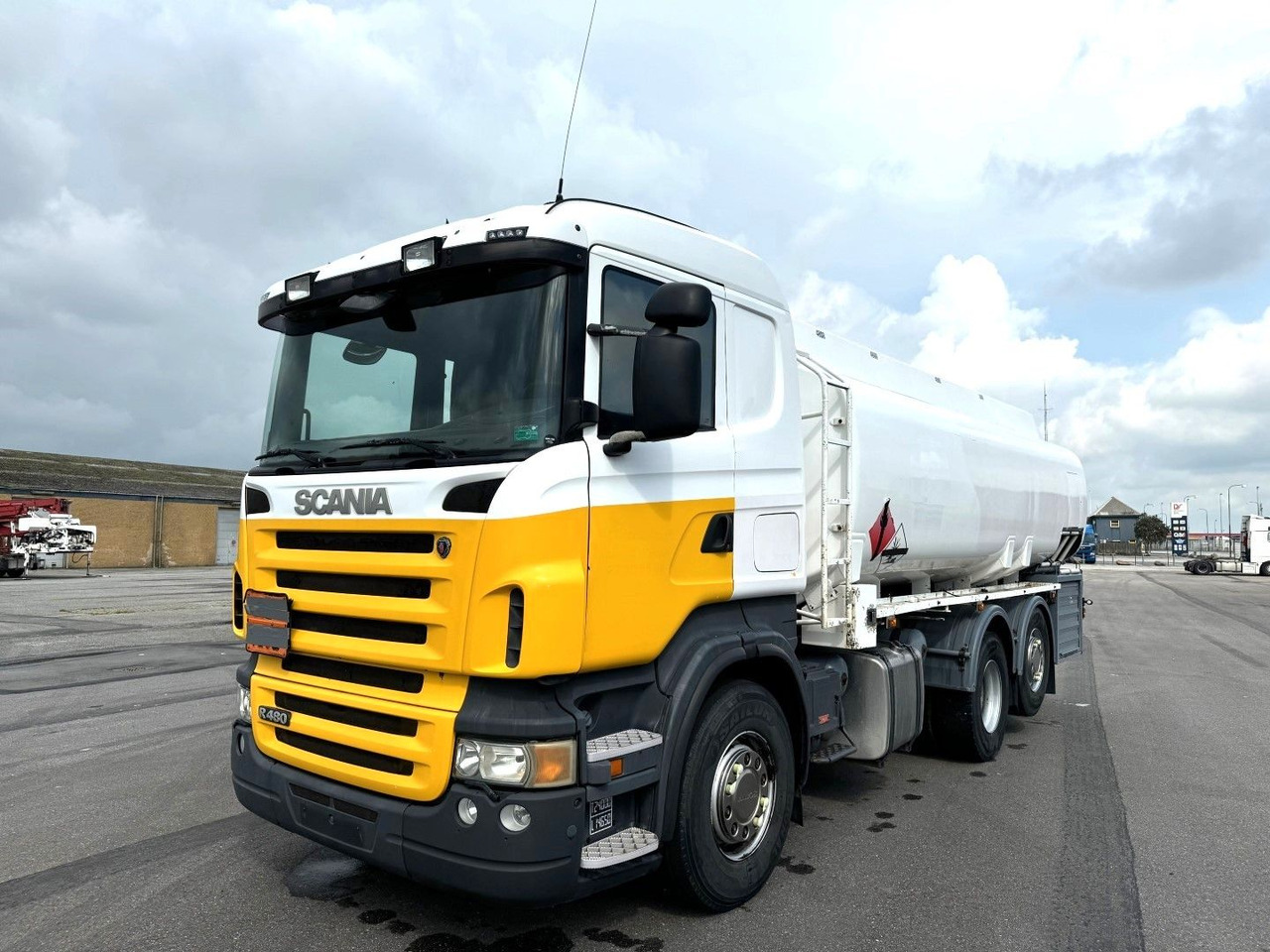 Scania R480 6x2*4 19.000 L ADR Tanktruck - Camião cisterna: foto 1 Scania R480 6x2*4 19.000 L ADR Tanktruck - Camião cisterna: foto 1