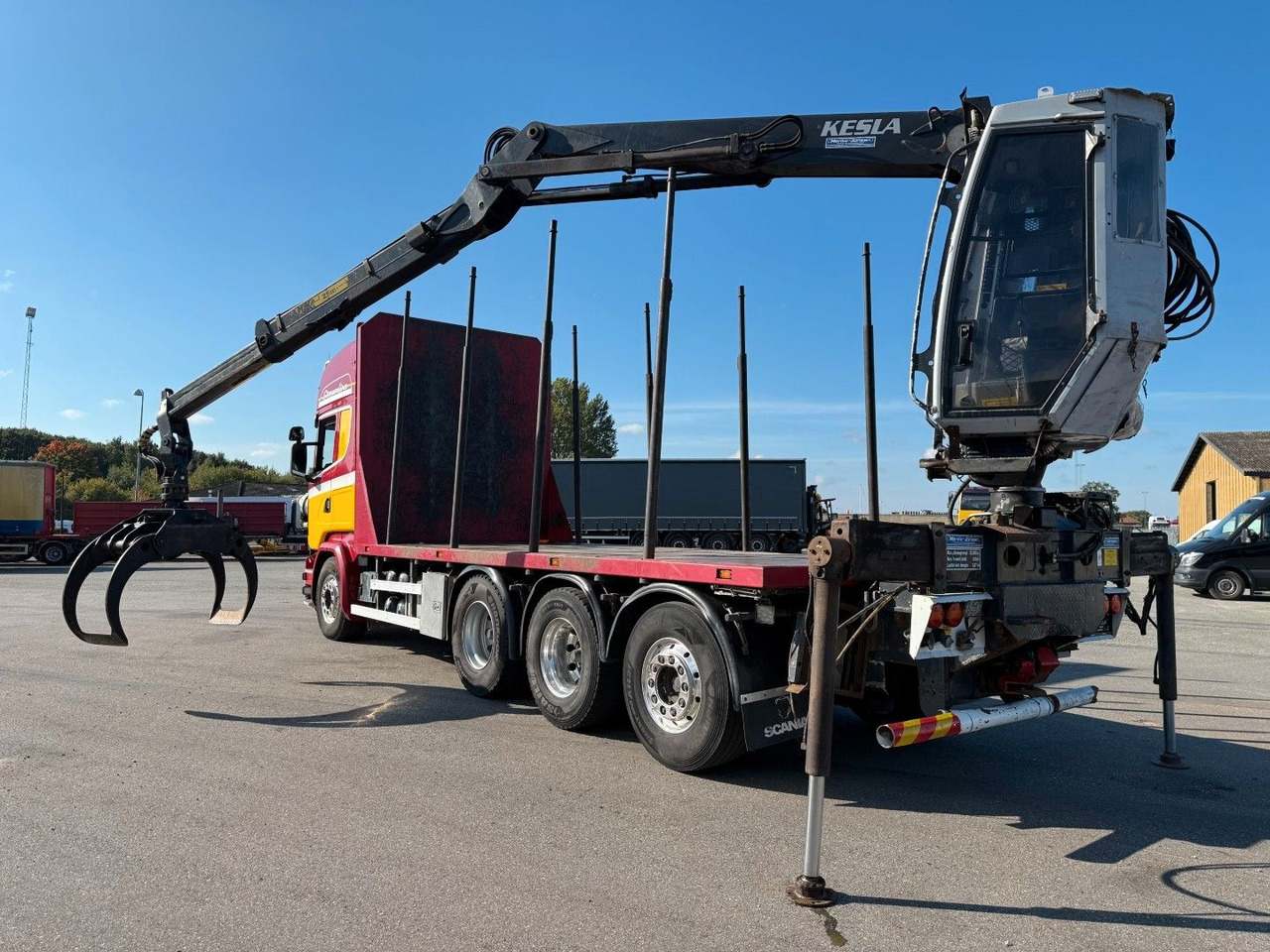 Scania R580 V8 8x4*4 Crane Kesla 21127 / Woodtransport - Camião grua: foto 4 Scania R580 V8 8x4*4 Crane Kesla 21127 / Woodtransport - Camião grua: foto 4