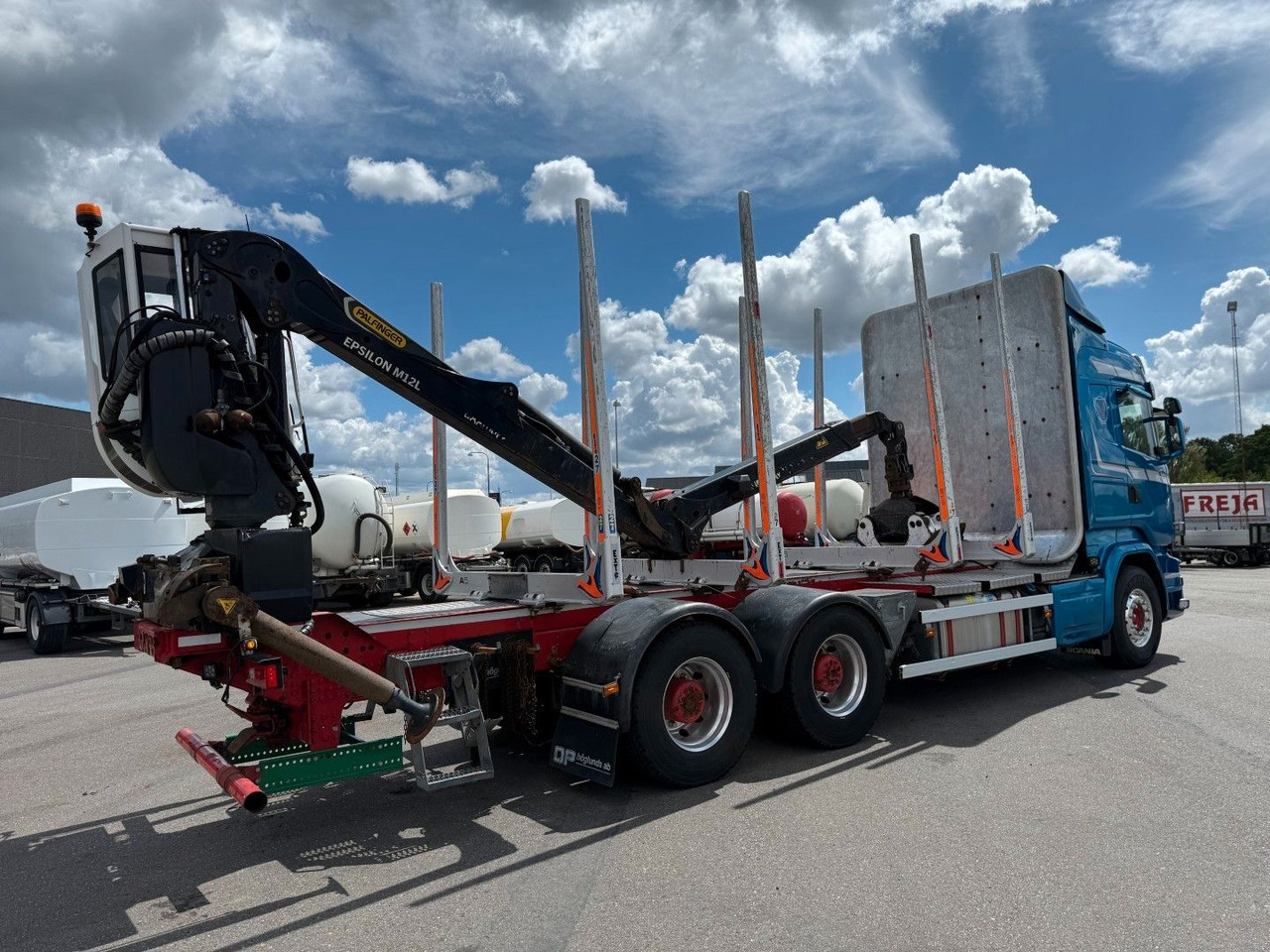 Scania R730 V8 6x4 Palfinger Epsilon M12L80 / Holz Wood - Camião de transporte de madeira, Camião grua: foto 4 Scania R730 V8 6x4 Palfinger Epsilon M12L80 / Holz Wood - Camião de transporte de madeira, Camião grua: foto 4