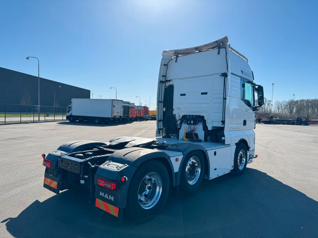 MAN TGX 26.500 6x2/2 XXL PerformanceLine - Tractor: foto 3 MAN TGX 26.500 6x2/2 XXL PerformanceLine - Tractor: foto 3